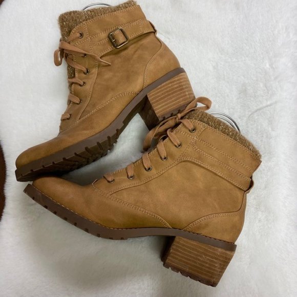 American Eagle‎ Chunky Heel Ankle Boots Lace Up Sweater Top, size 9 - Picture 9 of 13